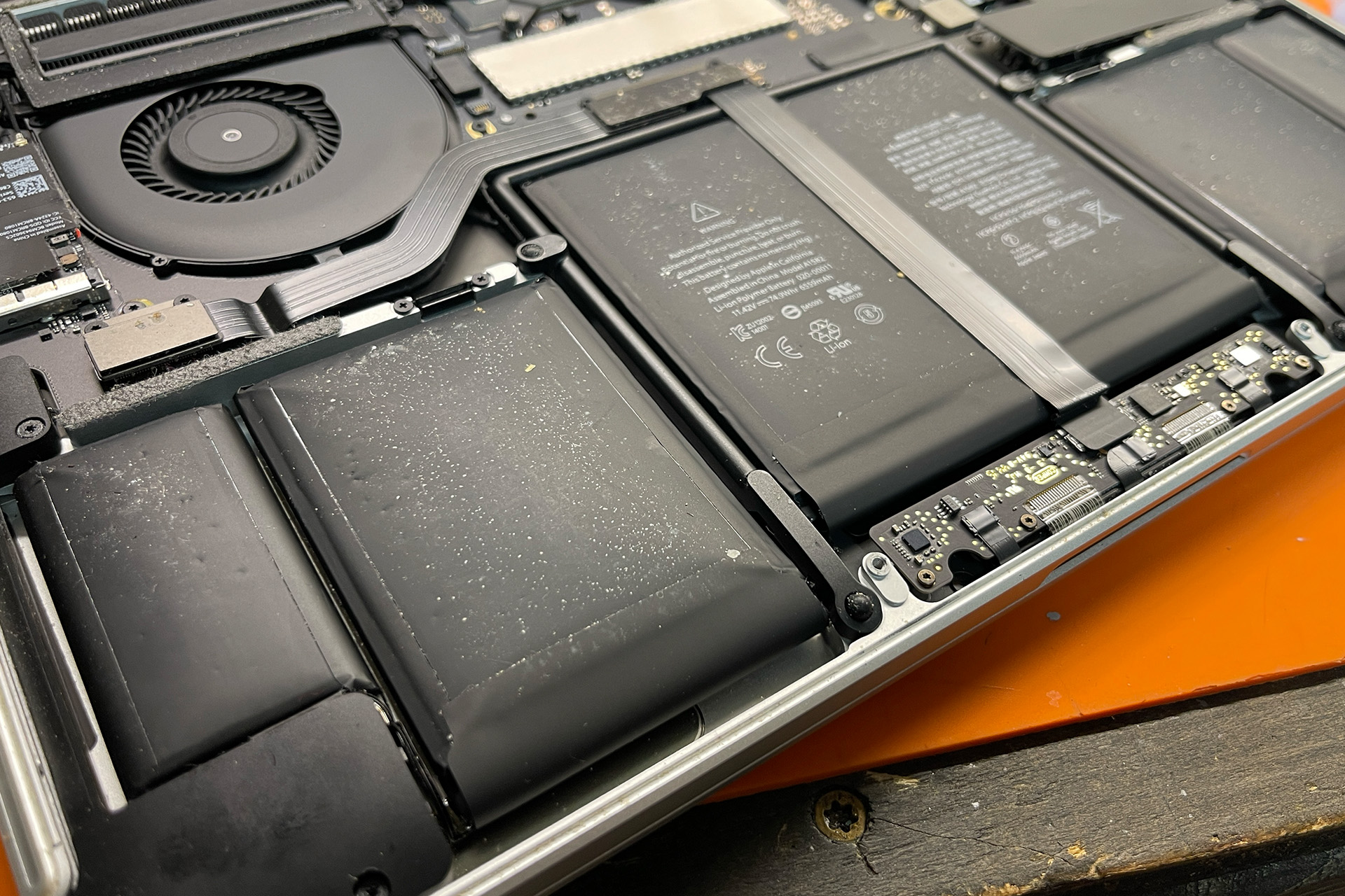 Laptop & MacBook Repair